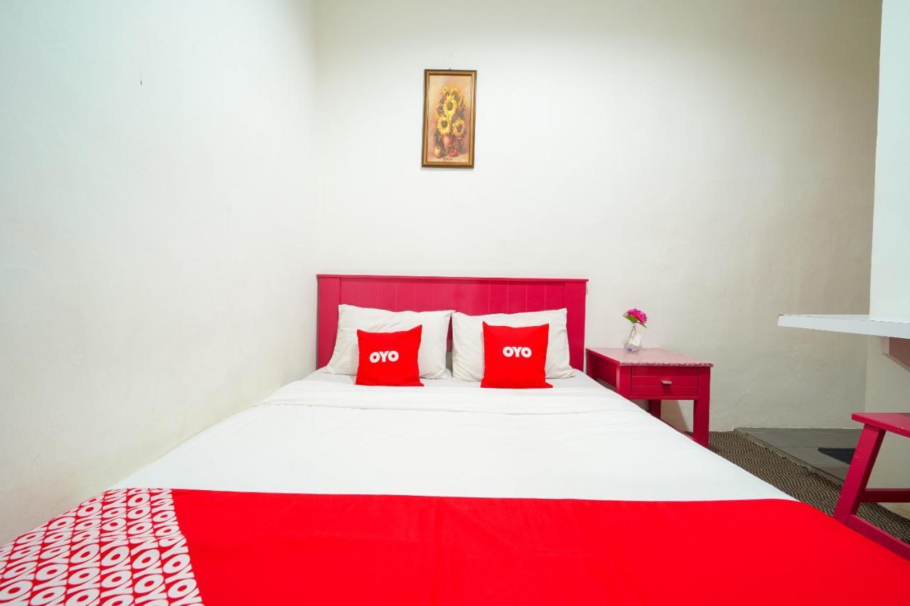 Oyo 89710 Saujana Ct View Hotel 2*
